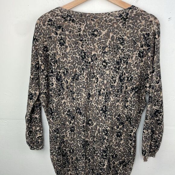 Aritzia Wilfred Balzac Leopard print light sweater size Medium - Picture 6 of 14